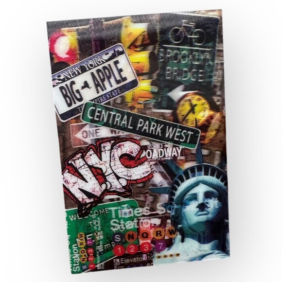 NYC 3D Hologram Postcard Collage Featuring Iconic Landmarks Signs 4 x 6 inches - Picture 6 of 13